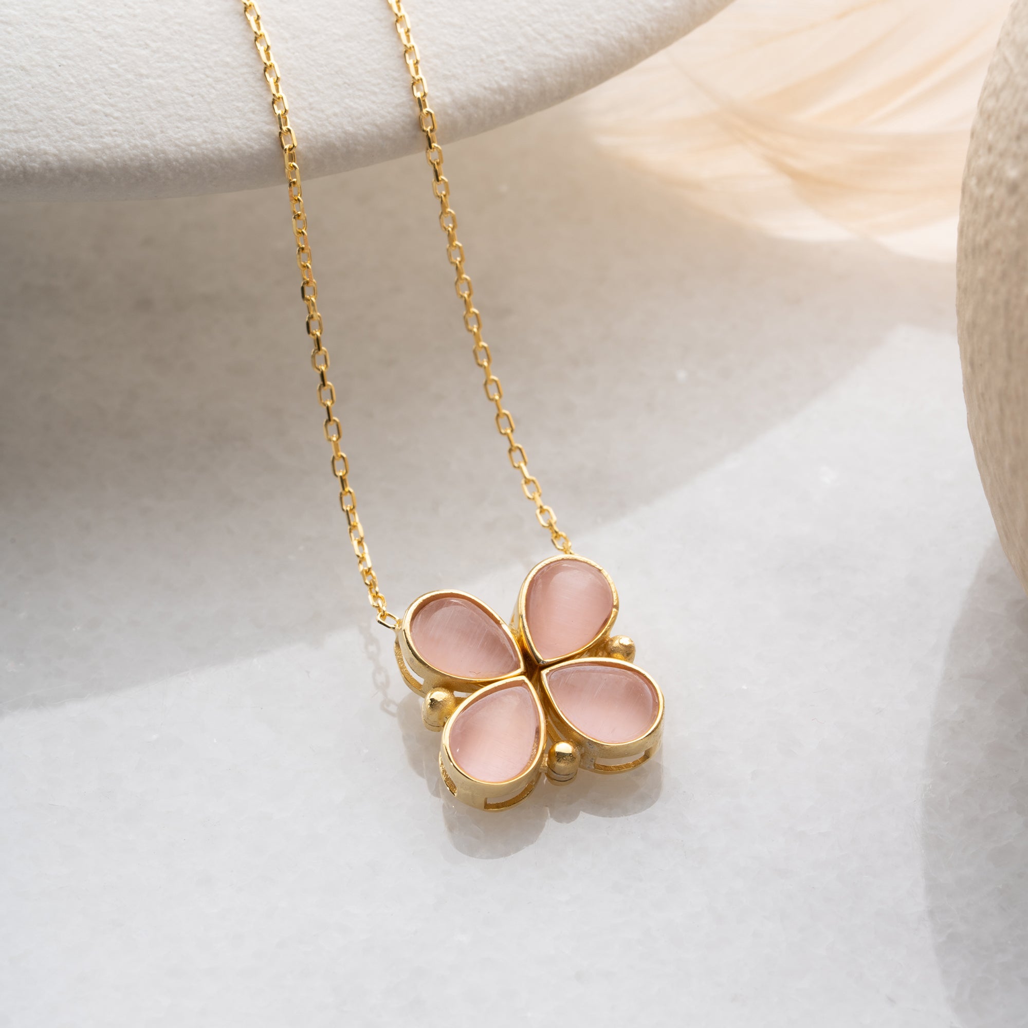 AUFKLAPPBARE HALSKETTE MIT ROSA BLÜTENBLÄTTERN HALSKETTE | 925 SILBER