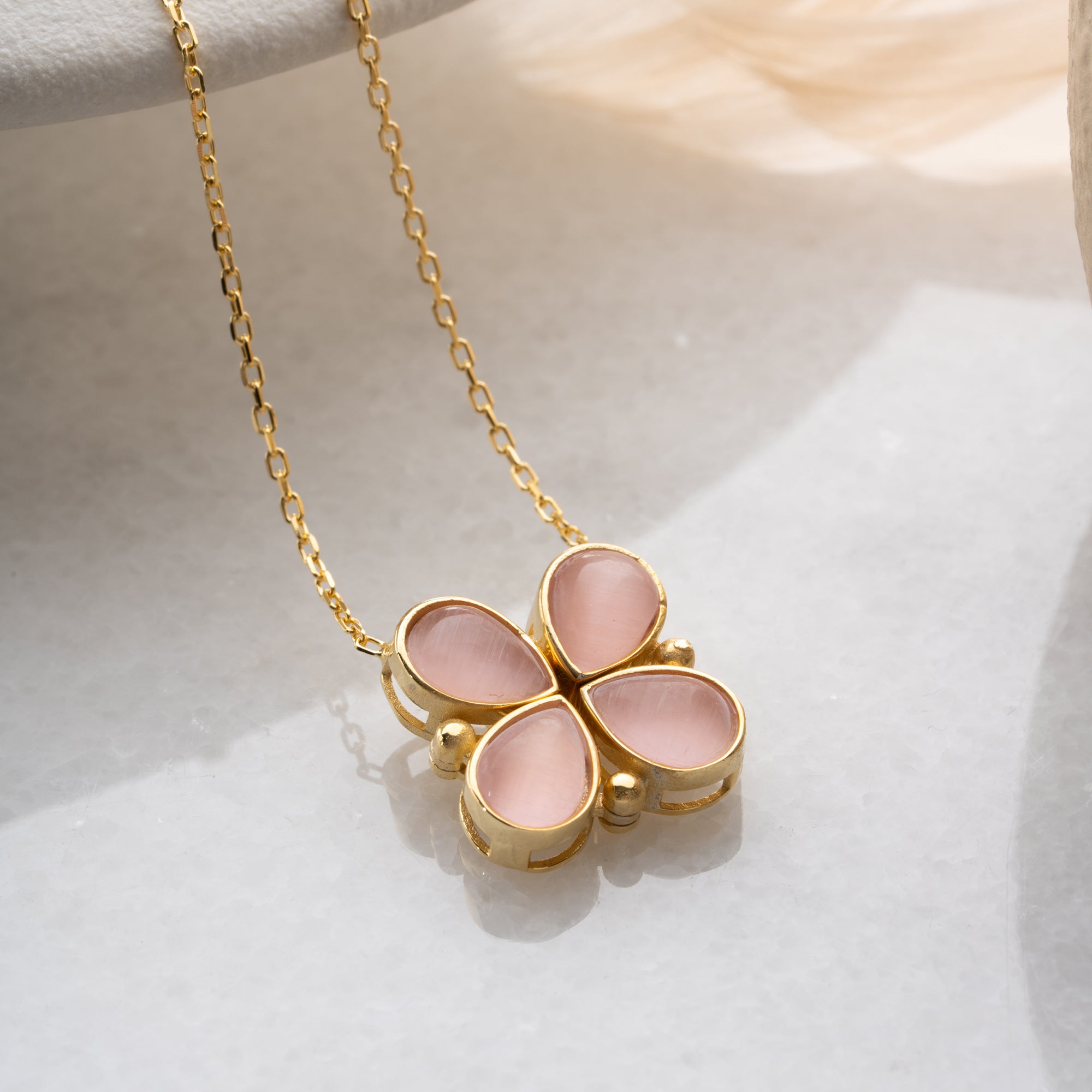AUFKLAPPBARE HALSKETTE MIT ROSA BLÜTENBLÄTTERN HALSKETTE | 925 SILBER