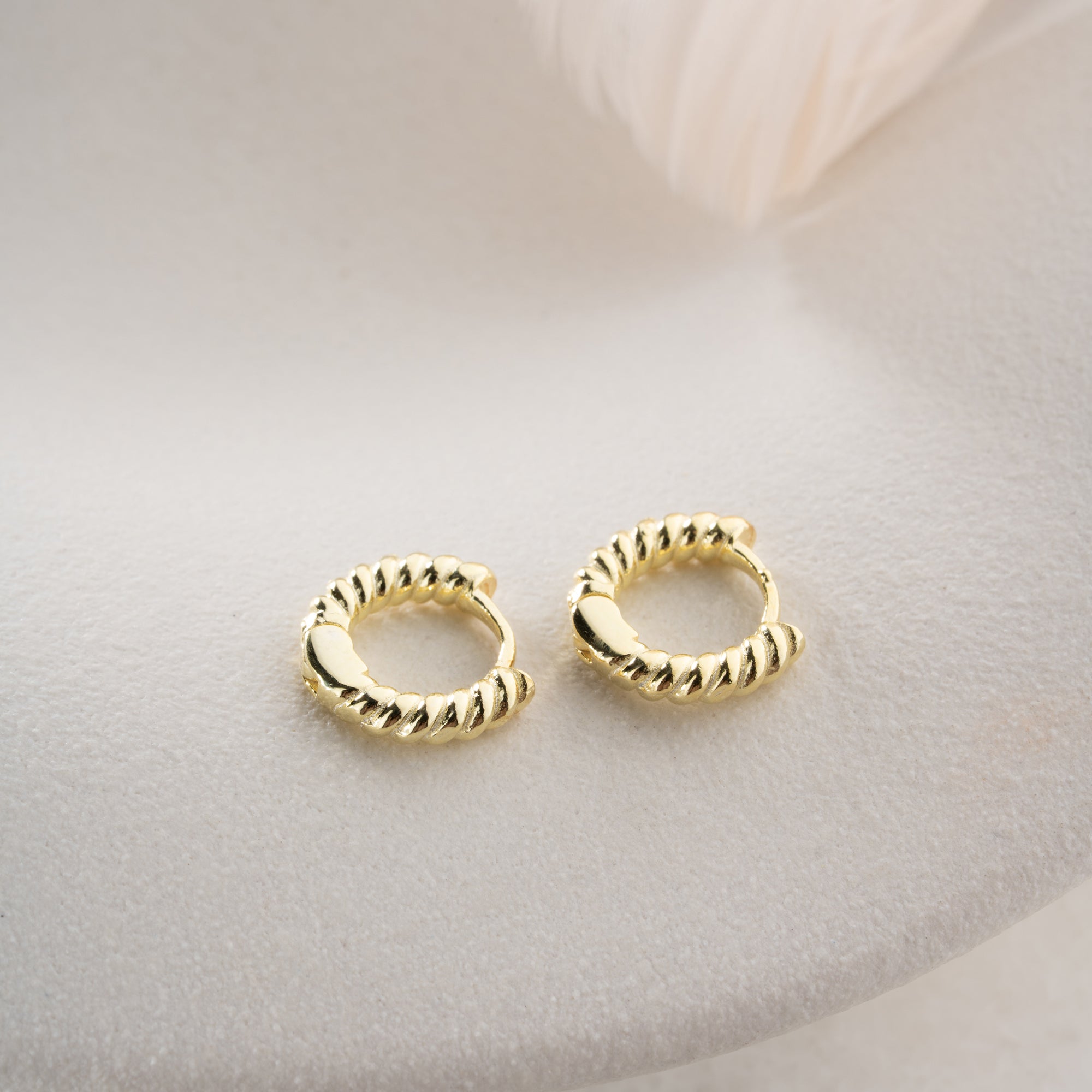 MINIMALISTISCHER GEDREHTER RING OHRRINGE | 925 SILBER