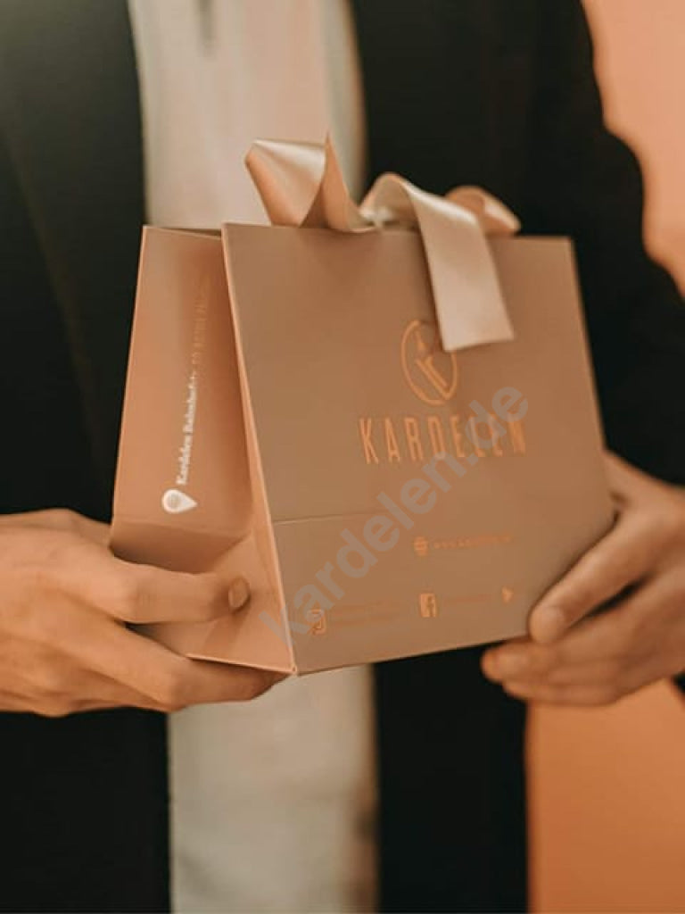 Geschenk (7032479416365)