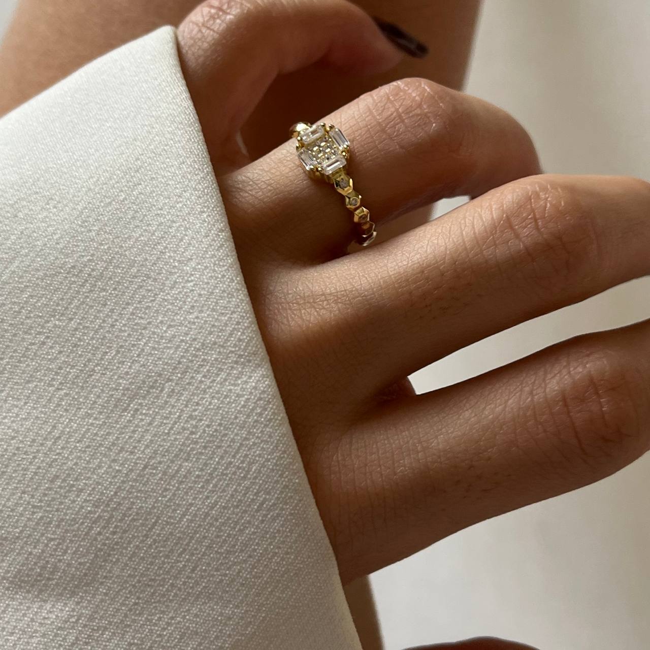 ROSE ZIRKONIA RING (8080531816750)